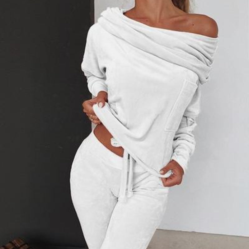 Women’s Velour Lounge Set – Off-Shoulder Cozy Chic
