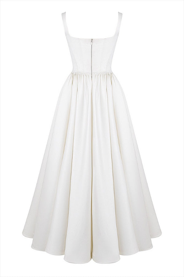 Women’s Wedding Gown – Timeless Elegance & Modern Simplicity