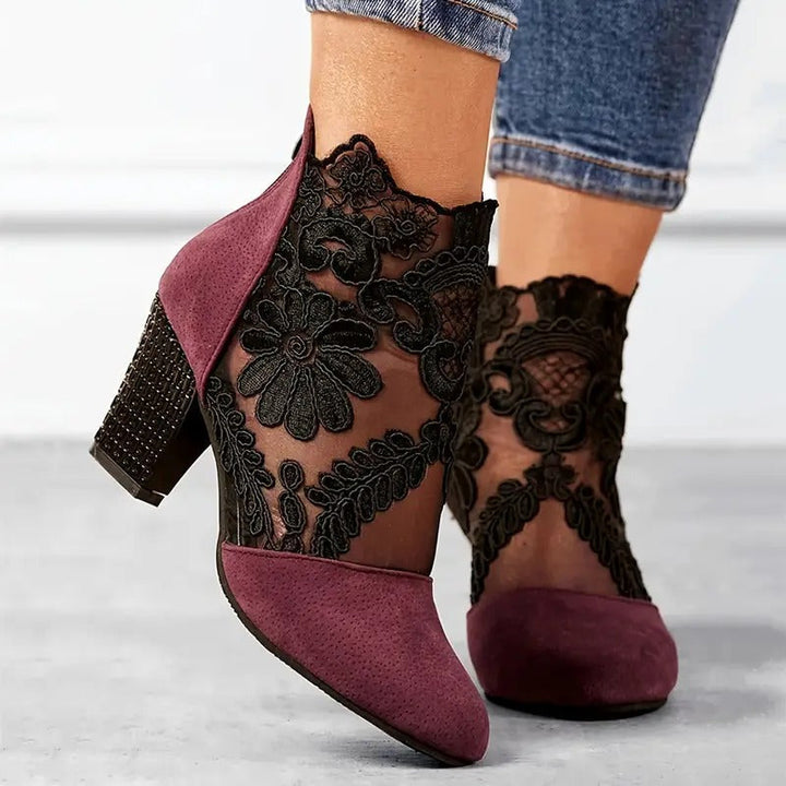 Women’s Lace Heels – Timeless Elegance & Artisanal Detail