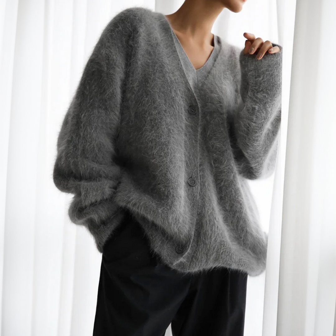 Women’s Cashmere Cardigan – Luxurious Comfort & Timeless Refinement